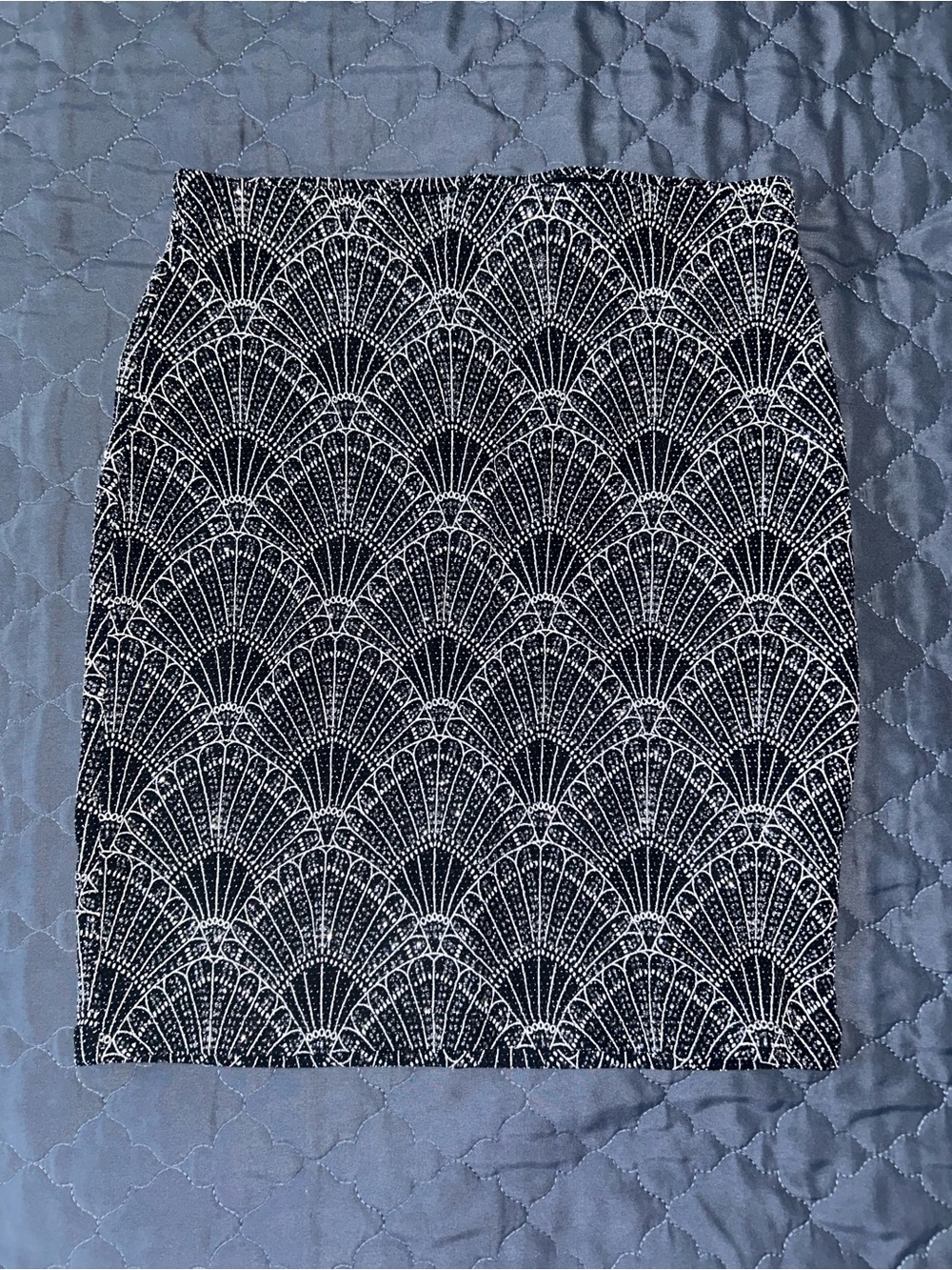 Women’s Black and Silver Sparkly Patterned Pencil Skirt